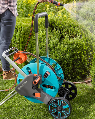 hose-trolleys-stage-home